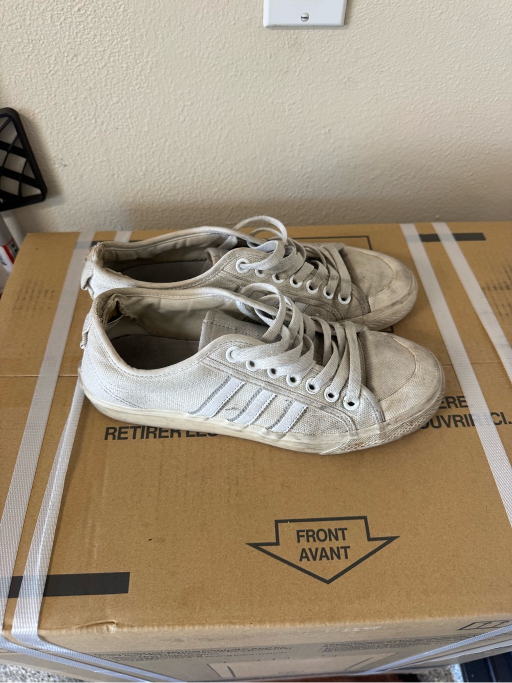 Adidas Nizza Low Top White sneakers